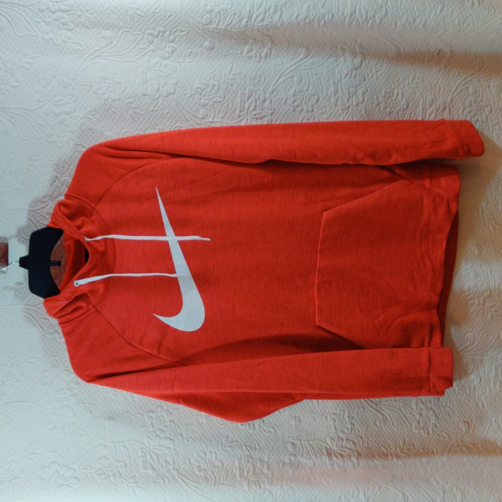 Nike Dri-Fit Kangaroo Pocket Hoodie
